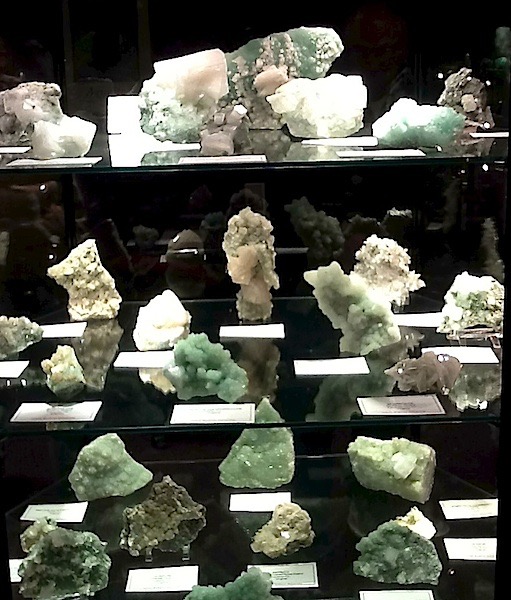 JMU Mineral Museum & Geology Lab, January 2013